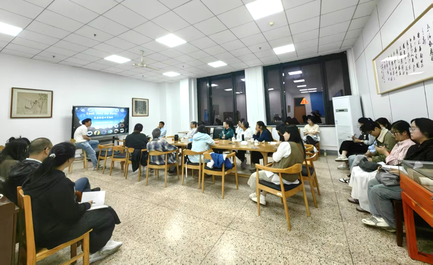 加载中...